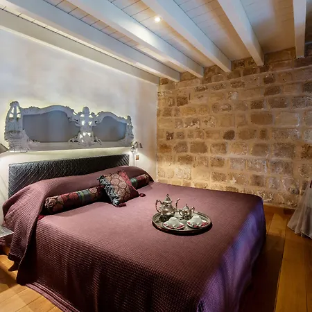 Ξενοδοχείο Kokkini Porta Rossa 5*