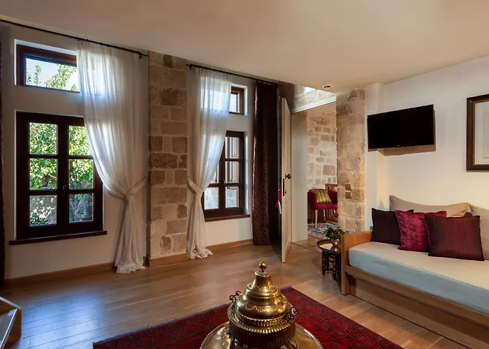 Kókkini Porta Rossa 5*