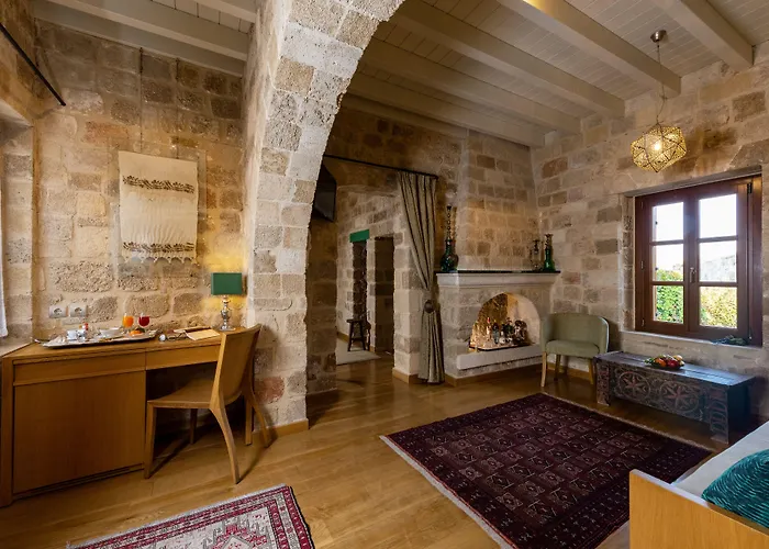 Kókkini Porta Rossa Hotel