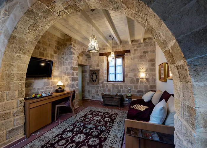 Kokkini Porta Rossa Otel