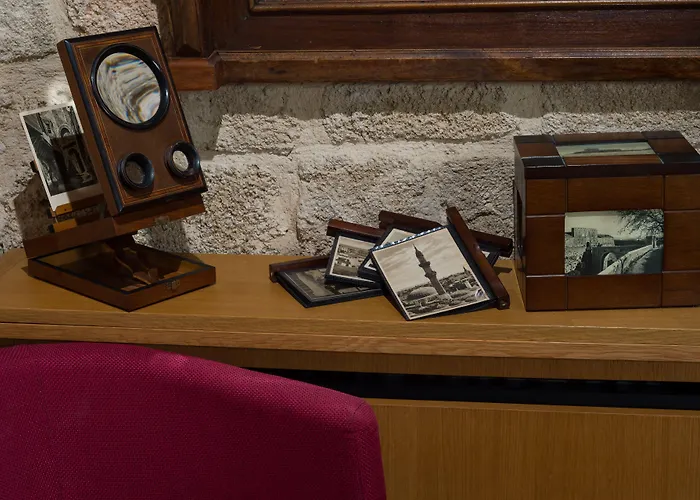 Kókkini Porta Rossa Hotel