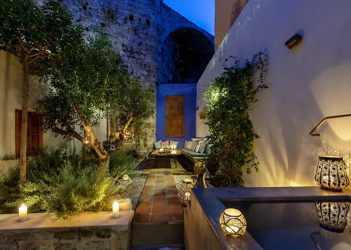 Kókkini Porta Rossa Hotel 5*