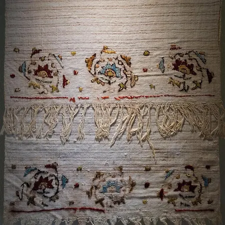 Kokkini Porta Rossa מלון