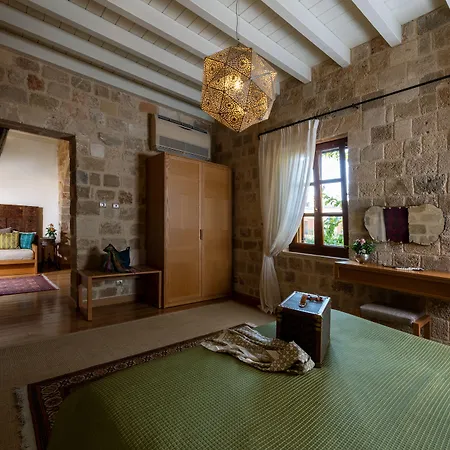 Hotel Kokkini Porta Rossa 5*